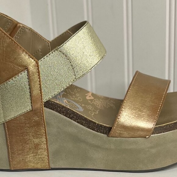 OTBT Gold Bushnell Leather Wedge - Women, Size: 10 M - Picture 4 of 9